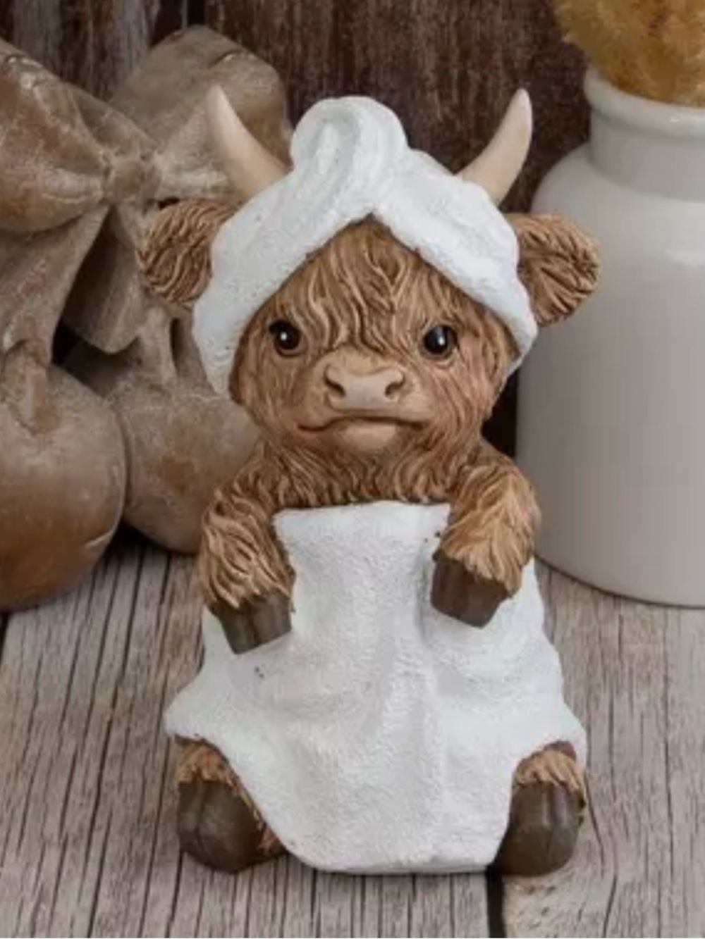 Cute Brown Highland Cow Bath Decor Figurine with White Towel